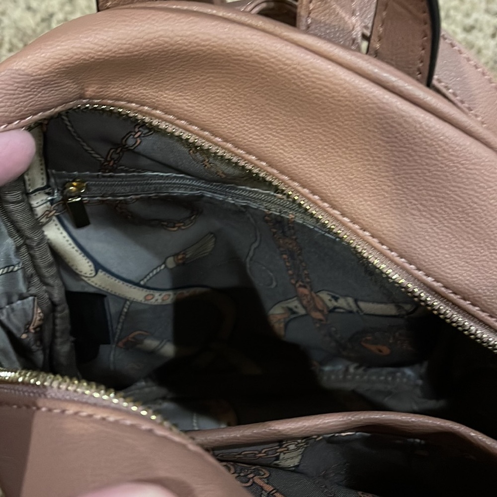 Small Bee Backpack. - image 5